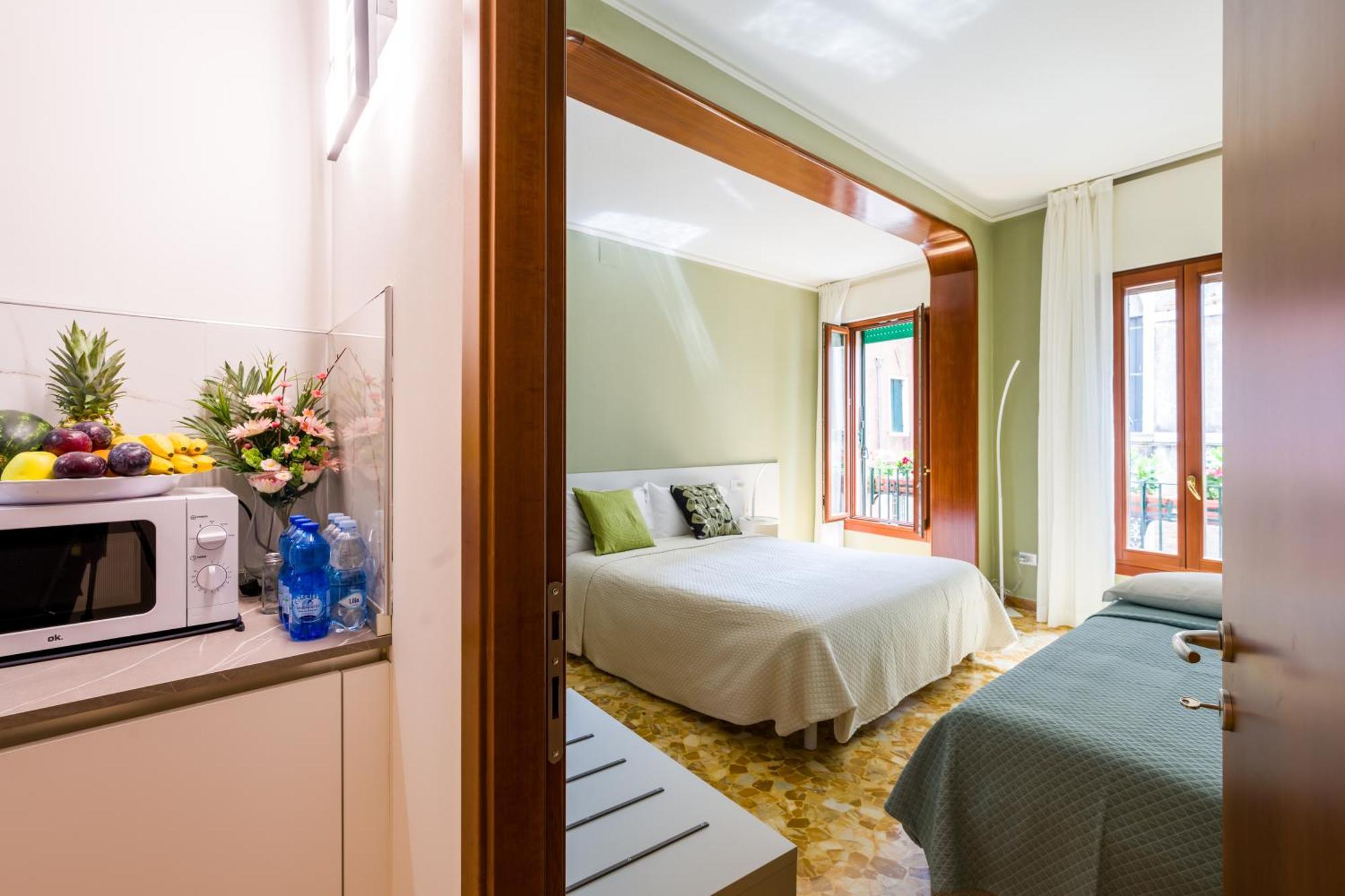 Ca Del Bezzo - Comfort & City View Венеция Екстериор снимка